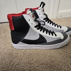 Nike Blazer Mid